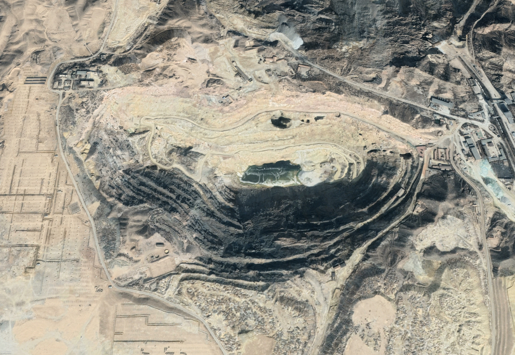 The Breath of Metal: Baiyin - what the mine left behind, portfolio item 31
