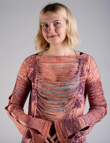 Rose Hutton ArtsThread Profile