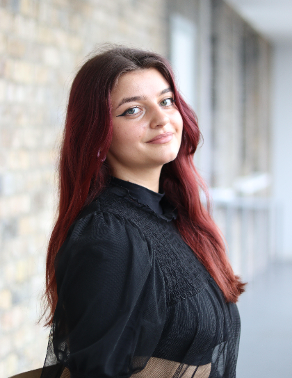 anna-maria-deliu ArtsThread Profile