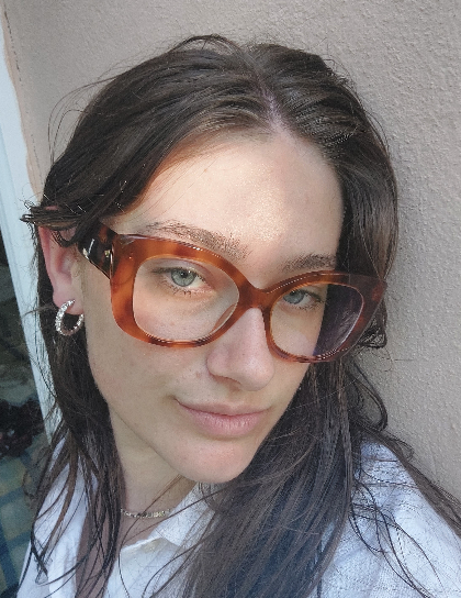 Lily Moore ArtsThread Profile