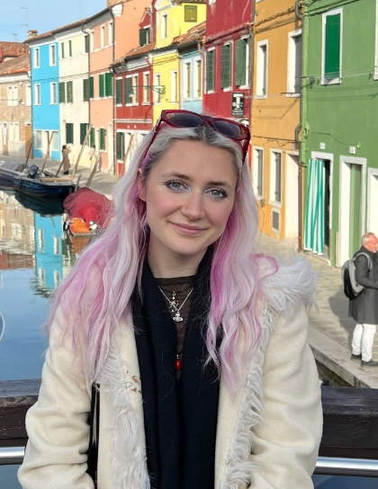amber-hewitt ArtsThread Profile