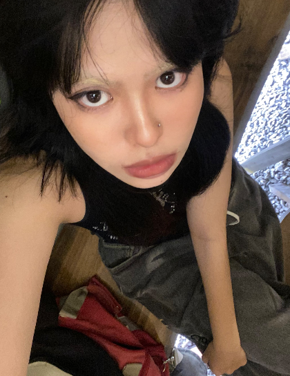 thuy-linh-cao ArtsThread Profile
