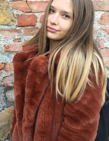 dorka-szabo ArtsThread Profile