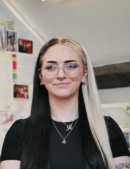 rosie-mitchell ArtsThread Profile