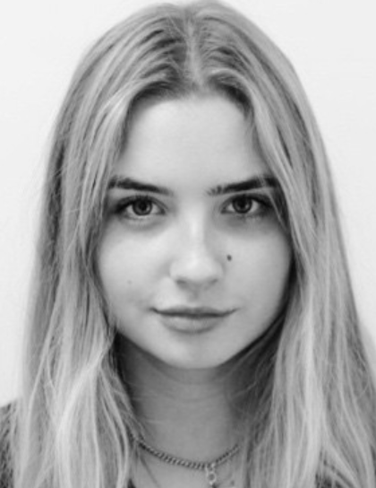 Sienna Oakley ArtsThread Profile