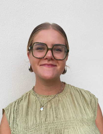 emily-hogg ArtsThread Profile