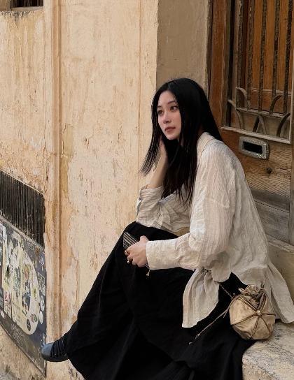 ziqin-qu ArtsThread Profile